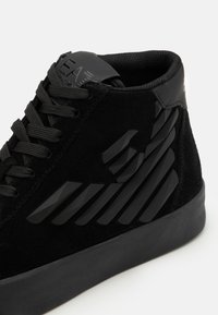 EA7 Emporio Armani Sneaker high - black