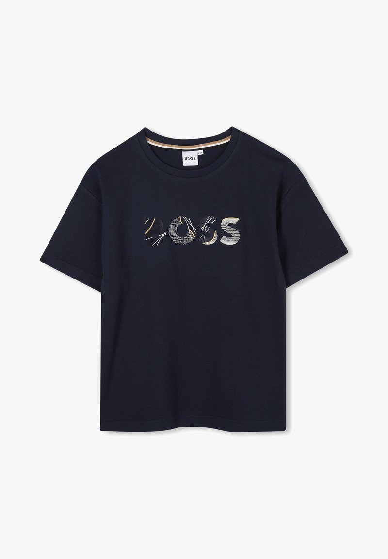 Marineblauwe T-shirt van katoen met een ronde hals. Kenmerkt zich door een gestileerd 'BOSS' logo in verschillende patronen en kleuren. Korte mouwen, klassieke pasvorm.