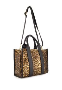 Tasche im Leopardenmuster mit schwarzen Lederakzenten, zwei oberen Tragegriffen und einem abnehmbaren Schulterriemen. Verfügt über eine strukturierte Form und goldene Hardware.