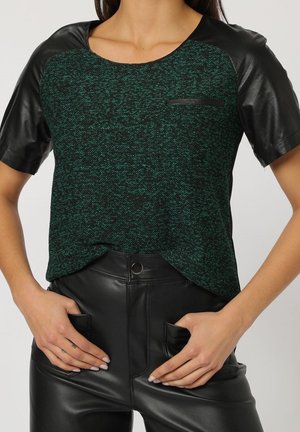 JASPEADA CON MANGAS - Blusa - verde