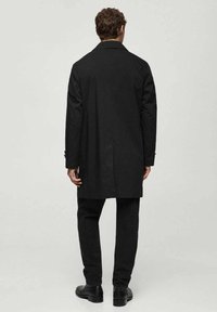 Mango Kratki kaputi - black