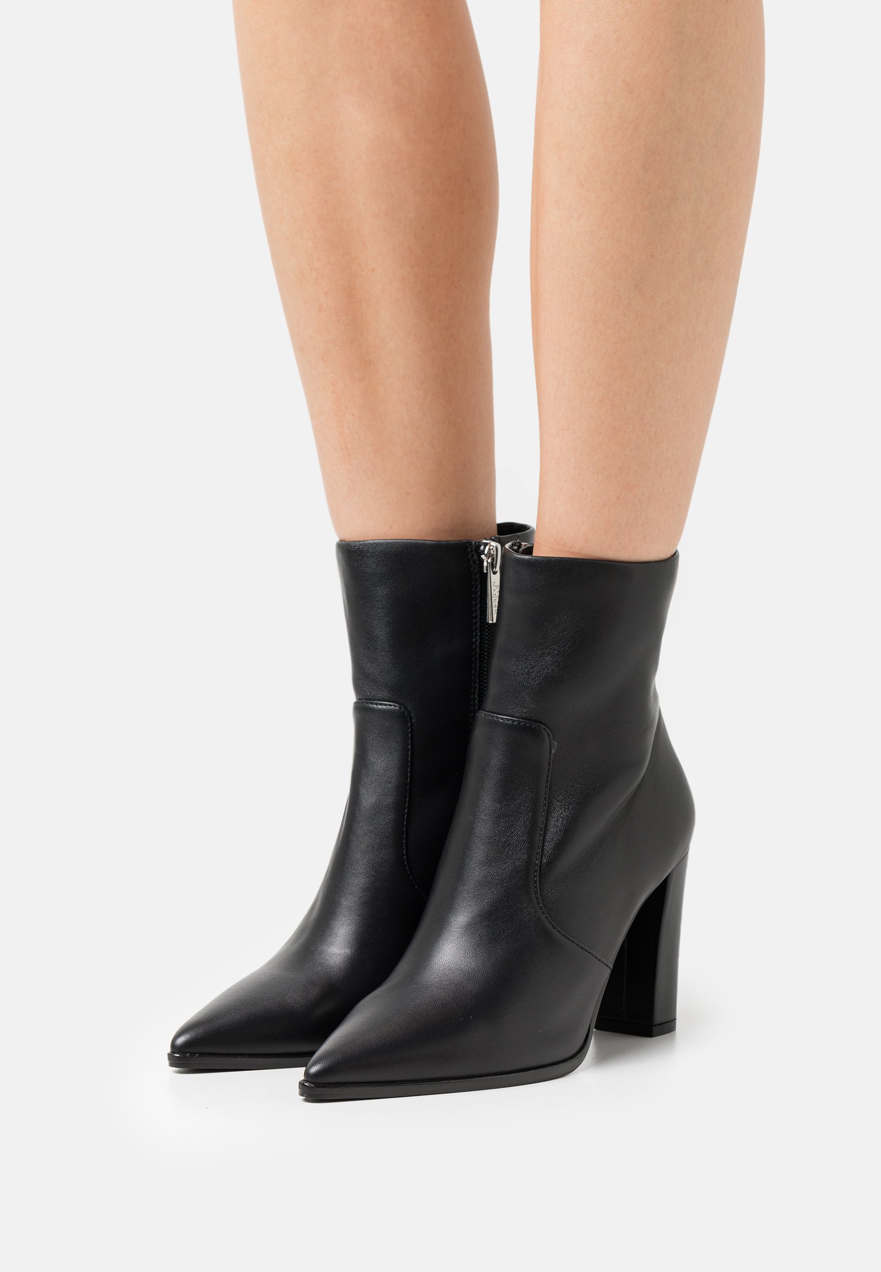 stivaletti tacco steve madden