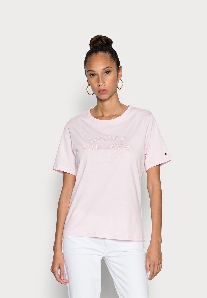Tommy Hilfiger TEXT TEE - T-shirt estampada - light pink