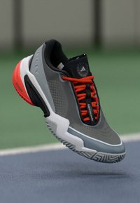 adidas Performance ASMC BARRICADE - Sapatilhas de ténis para vários pisos - footwear white/charcoal/collegiate orange