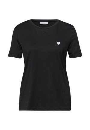 Musta lyhythihainen t-paita pyöreällä pääntiellä ja pienellä valkoisella sydämen kuvalla vasemmassa rinnassa.