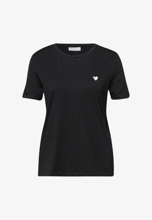 T-shirt nera a maniche corte con scollo rotondo e piccolo emblema a forma di cuore bianco sul lato sinistro del petto.