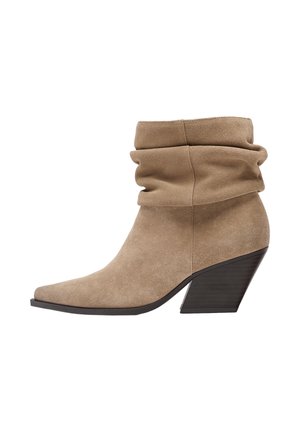 Stradivarius, SLOUCHY HEELED STYLE - Bottines - beige