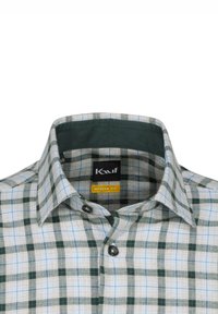 Camicia a quadri verde e bianca con colletto a punta, dotata di bottoni neri e un tessuto morbido e testurizzato. L'etichetta riporta "Kauf Modern Fit."