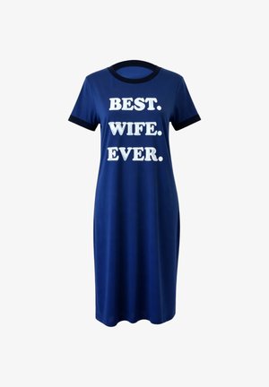 Abito blu navy a maniche corte con la scritta bianca "BEST. WIFE. EVER." sul davanti, con un colletto rotondo e polsini a contrasto.