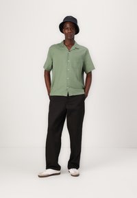 GAP Camisa - twig