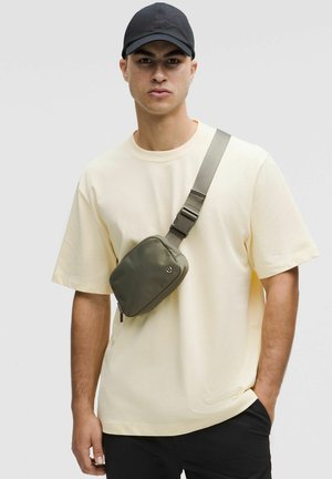 Everywhere Belt Bag - Vyölaukku - army green