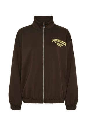 Mørkebrun lynlåstrøje med høj krave, elastiske manchetter og kant, med gul tekst "COPENHAGEN IS WHEREVER YOU ARE" på venstre bryst.