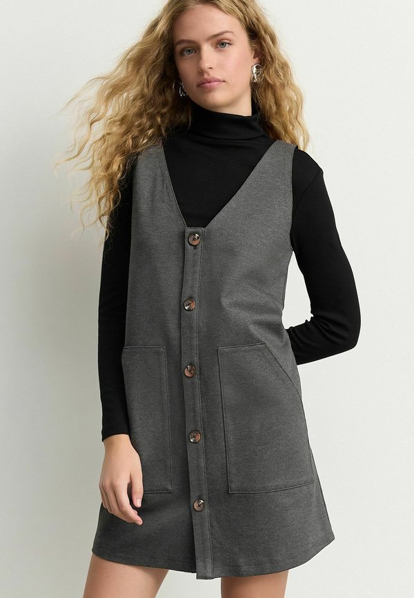 REGULAR FIT - Freizeitkleid