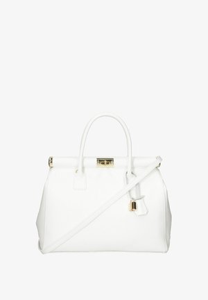 Hvid lædertaske med et struktureret design, dobbelte håndtag, en aftagelig skulderrem og guldfarvede hardware-detaljer.