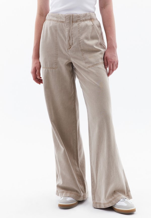 WIDE LEG  - Stoffhose - antik simply taupe