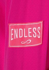 Endless Sweater - deep fucsia