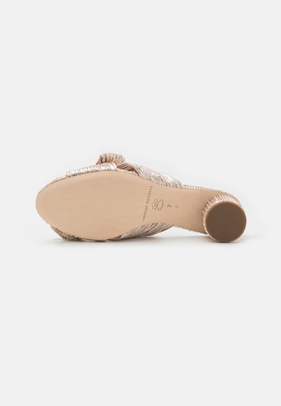 Loeffler Randall EMILIA PLEATED KNOT MULE - Sandaler - champagne