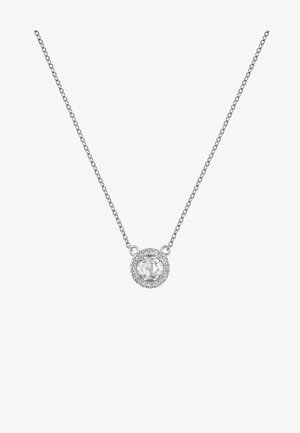 Collar de plata con una piedra preciosa ovalada y clara rodeada por un halo texturizado. La cadena es delicada, con eslabones entrelazados.