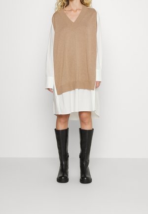 Strickkleid - camel