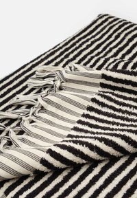 MAЯSIKØH STRIPED - Rantapyyhe - black