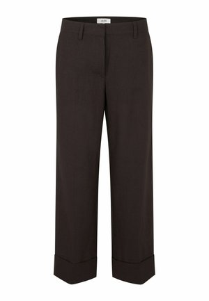 Pantalones marrón oscuro de corte recto con bajos remangados, presillas para cinturón y cierre frontal oculto, exhibidos sobre un fondo blanco.