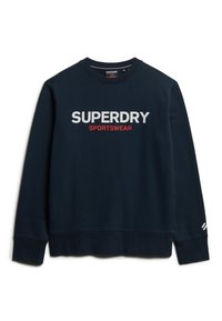 Mørkeblå sweatshirt lavet af blødt stof. Har "SUPERDRY" i fed hvid tekst og "SPORTSWEAR" i rød. Ribbet omkransning ved ærmerne og kanten.
