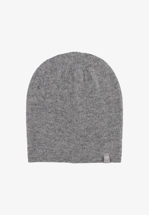 Bonnet en tricot gris avec une texture douce et un revers côtelé. Présente une petite étiquette de marque sur un côté. Design simple et sans embellissement.