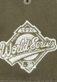 New Era NEW YORK YANKEES MLB WORLD SERIES 1996 SIDEPATCH COOPERSTOWN NEW FORTY A-FRAME SNAPBACK - Cap - oliv