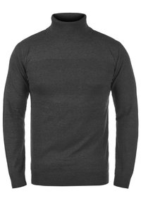 Suéter de cuello alto en gris oscuro, hecho de tejido de punto, con un cuello, puños y dobladillo acanalados. Textura suave con un patrón sutil en el pecho.