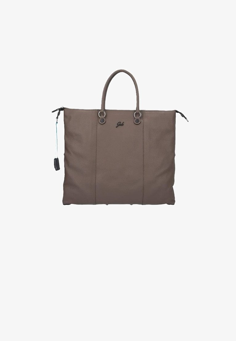 Sac fourre-tout en cuir marron avec fermeture éclair, deux poignées supérieures et détails en métal circulaires. Présente un logo discret à l'avant.