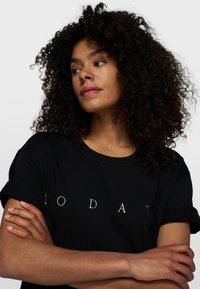 10DAYS THICK LOGO - T-shirt con stampa - black