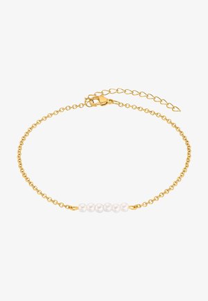 Goldene Kettenarmband mit fünf gleichmäßig verteilten weißen Perlen, versehen mit einem Karabinerverschluss und einer verstellbaren Verlängerungskette. Einfaches Design und glatte Textur.