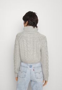 Gina Tricot Stickad tröja - grey