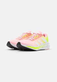 adidas Performance QUESTAR 3  - Tenisice za cestovno trčanje - pink spark/halo silver/lucid lemon