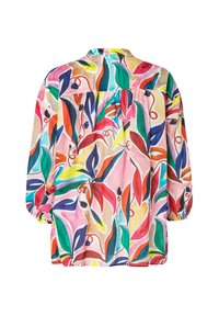 Bunte Langarmbluse aus leichtem Stoff mit einem floralen Muster aus roten, grünen und blauen Blättern auf einem rosafarbenen Hintergrund.