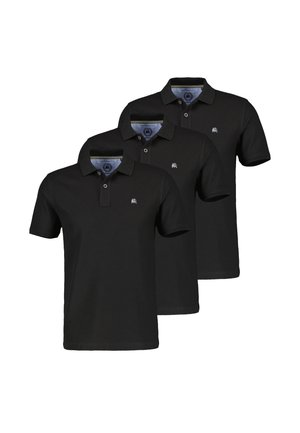 Tre sorte poloer med korte ærmer, kraver og et lille hvidt logo på venstre bryst, arrangeret i en forskudt række.