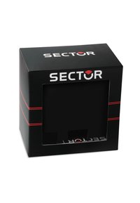 Schwarze Kartonverpackung mit einem transparenten Frontfenster. Mit roten Akzenten und dem deutlich sichtbar an der Oberseite angebrachten "SECTOR"-Logo.
