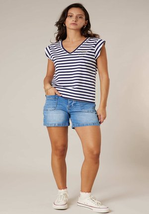 VAMIKA - T-shirt imprimé - marineblau