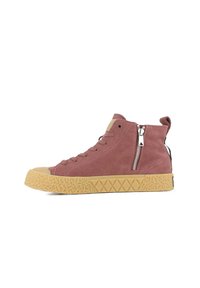 Baskets montantes en suède mauve avec une semelle beige texturée, dotées d'une fermeture à glissière sur le côté et d'un accent noir à l'arrière.