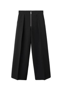 Pantalones de pierna ancha negros con pliegues frontales y un cierre de cremallera plateada visible en la cintura, frente plano y bolsillos laterales.