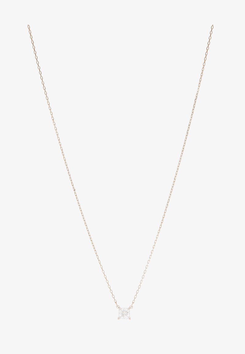 Collier délicat en chaîne d'or avec un pendentif unique en pierre précieuse claire taillée en carré, centré.