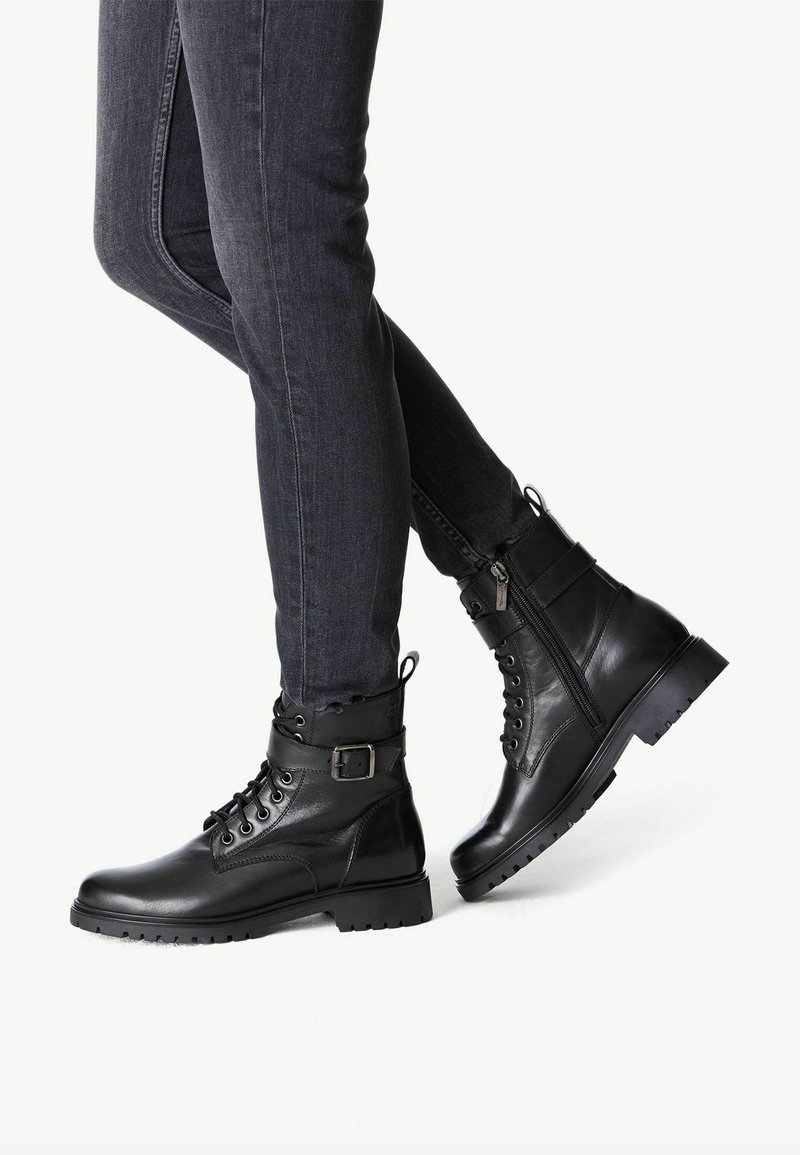 Tamaris Schnürstiefelette - black
