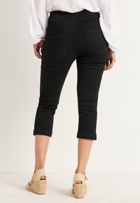 Cellbes of Sweden ELIN CAPRI  - Slim fit -farkut - black   denim