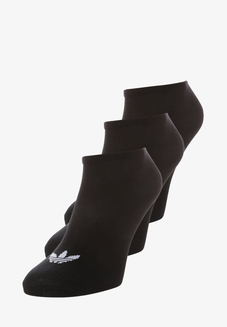 Svarte ankelstrømper i en pakke med tre, med en ribbestrikket kant og en hvit logo på tåen. Laget av et glatt, elastisk stoff.