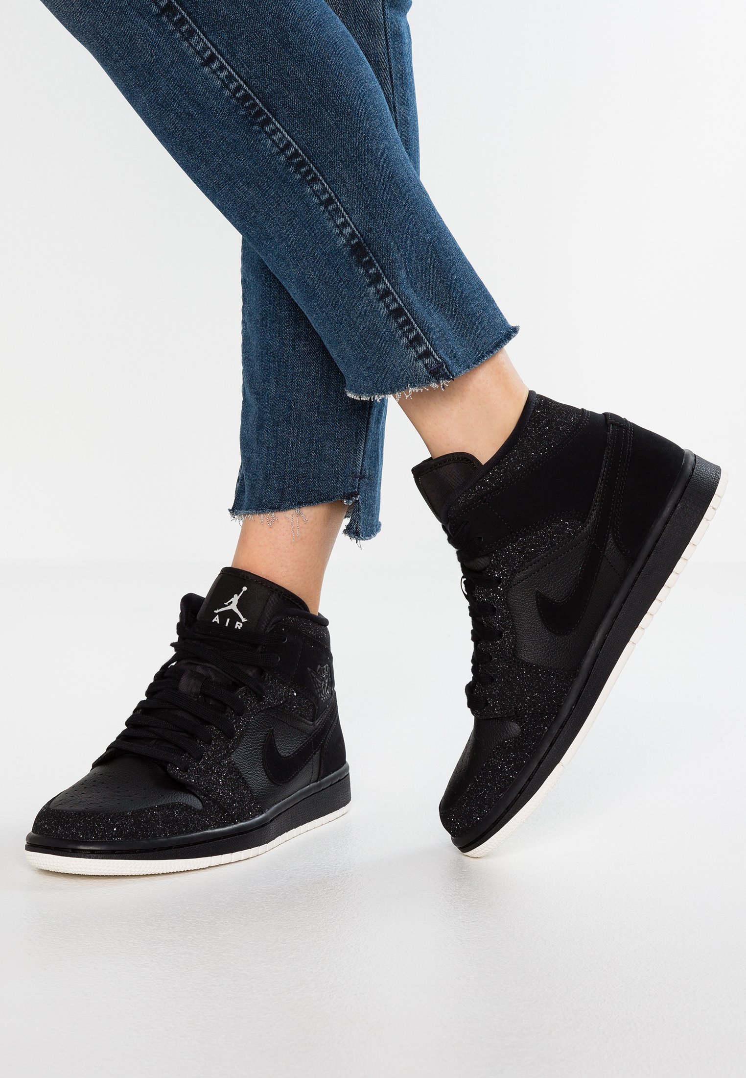 Jordan Womens Air 1 Mid Sneakers Hoog Black Phantom White Zwart Zalando Nl