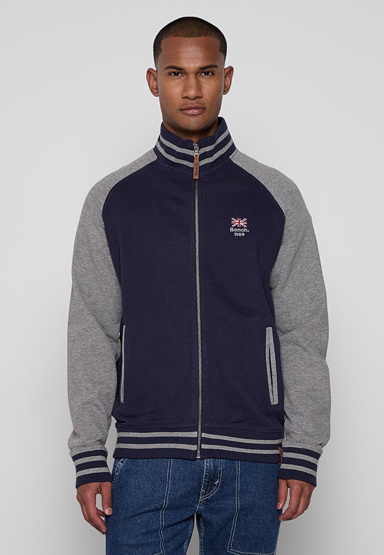 Bench Sweater met rits donkerblauw Bench Sweater met rits donkerblauw