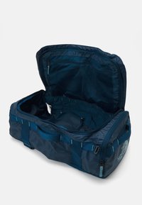 The North Face BASE CAMP VOYAGER DUFFEL 32L UNISEX - Nedidelis kelioninis krepšys - midnight petrol/algae blue