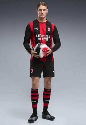 Puma, AC MILAN 26/27 AUTHENTIC LANGARM-HEIMTRIKOT - Camiseta de fútbol - black-for all time red