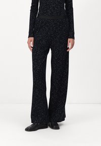 Mads Nørgaard COTTON SPACE VERAN PANTS - Hlače - multi midnight