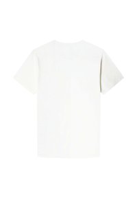 Camiseta blanca de algodón con mangas cortas, cuello redondo y un diseño liso. Textura suave, sin patrones ni elementos visibles.